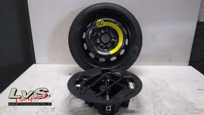Kia Picanto Jackkit + spare wheel