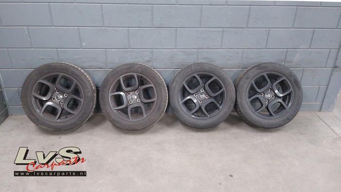 Citroen C4 Cactus Set of wheels + tyres