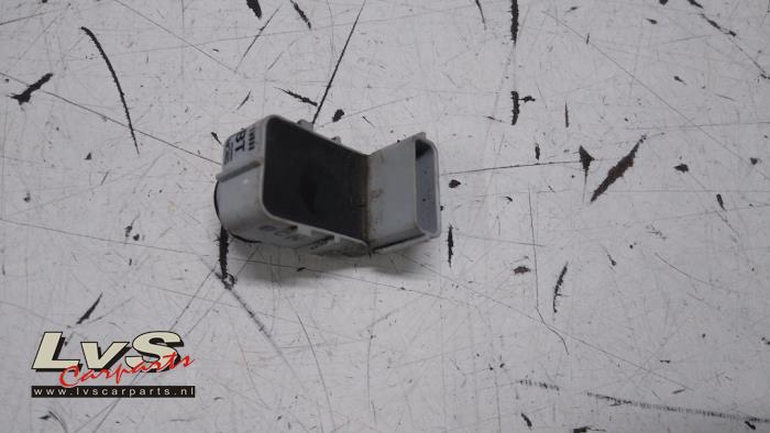 PDC Sensor van een Kia Rio III (UB) 1.2 CVVT 16V 2013