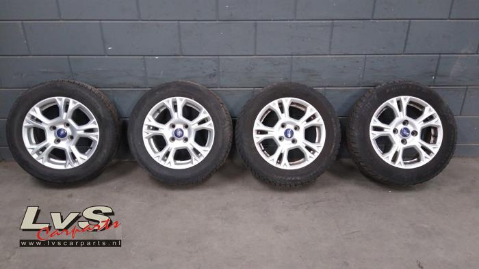 Ford B-Max Set of wheels + tyres