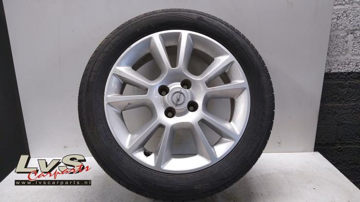 Opel Tigra Wheel + tyre