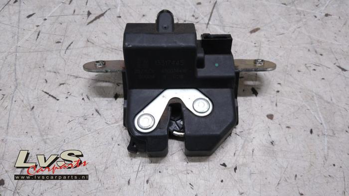 Opel Meriva Tailgate lock mechanism