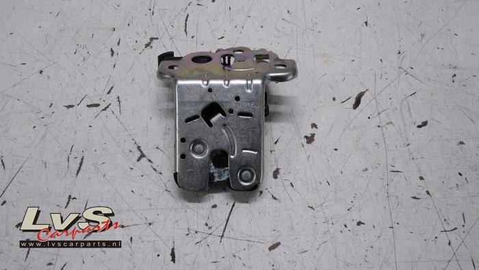 Audi A1 Tailgate lock mechanism
