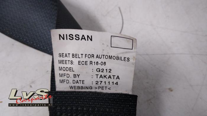 Veiligheidsgordel midden-achter van een Nissan Qashqai (J11) 1.2 DIG-T 16V 2014
