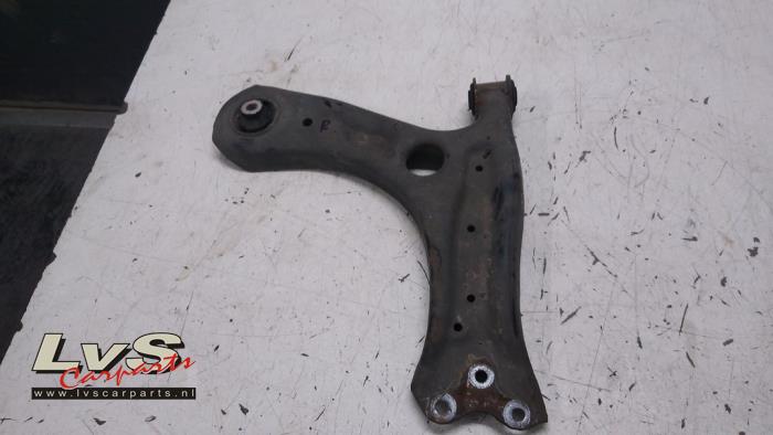 Volkswagen Polo Front wishbone, right