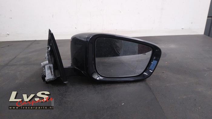 Buitenspiegel rechts van een BMW 3 serie (G20) 320i xDrive 2.0 TwinPower Turbo 16V 2020