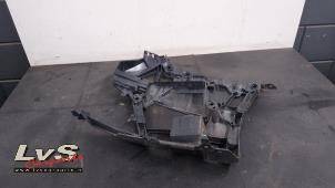 Gebruikte Bumpersteun links-achter BMW 3 serie (G20) 320i xDrive 2.0 TwinPower Turbo 16V Prijs € 25,00 Margeregeling aangeboden door LvS Carparts