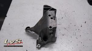 Gebruikte Distributiedeksel Seat Ibiza V (KJB) 1.0 TSI 12V Prijs € 20,00 Margeregeling aangeboden door LvS Carparts