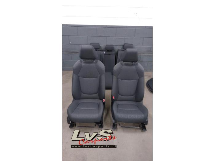 Toyota Rav-4 Bekleding Set (compleet)