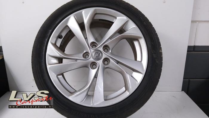 Opel Astra Velg + Band