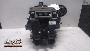 Gebruikte Chaufagebak Peugeot 2008 (UD/UK/UR/US/UX) 1.2 VTi 12V PureTech 130 Prijs € 200,00 Margeregeling aangeboden door LvS Carparts