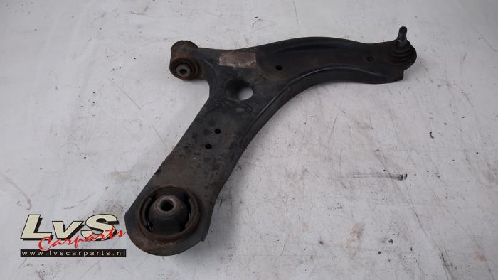 Hyundai I20 Front wishbone, right