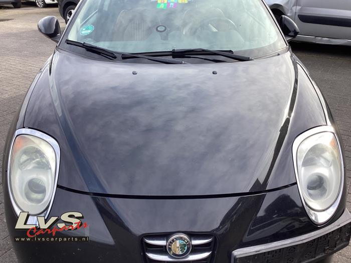 Alfa Romeo Mito Capot