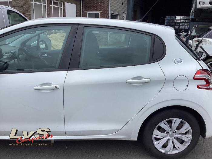 Peugeot 208 Portier 4Deurs links-achter