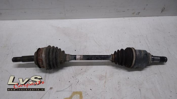 Toyota Yaris Front drive shaft, left