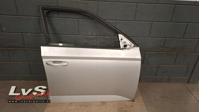 Skoda Fabia Portier 4Deurs rechts-voor