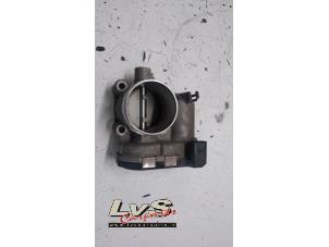 Gebruikte Gasklephuis Ford Focus 3 Wagon 1.6 Ti-VCT 16V 105 Prijs € 25,00 Margeregeling aangeboden door LvS Carparts