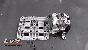 Gebruikte Oliepomp BMW 3 serie (F30) 318d 2.0 16V Prijs € 125,00 Margeregeling aangeboden door LvS Carparts