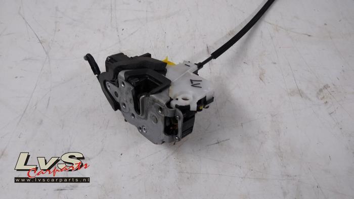 Opel Insignia Door lock mechanism 4-door, front left