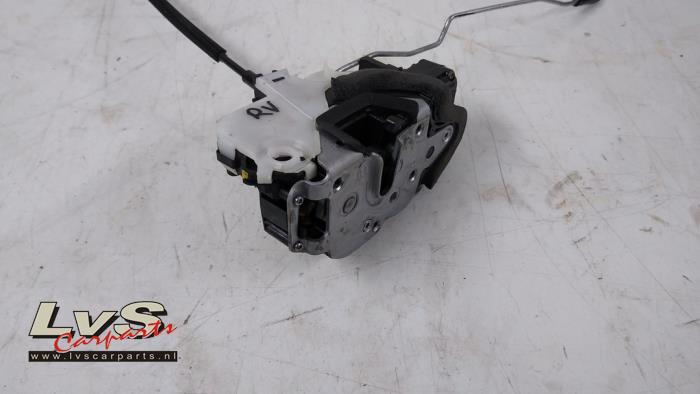 Opel Insignia Front door lock mechanism 4-door, right