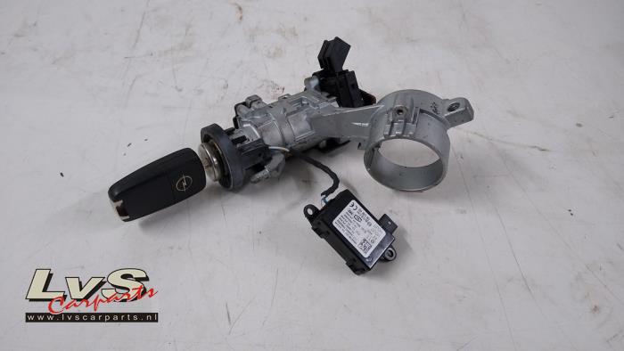 Opel Insignia Ignition lock + key