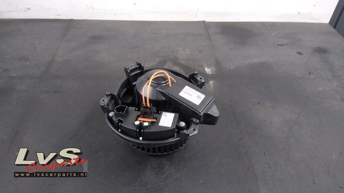 Mercedes A-Klasse Heating and ventilation fan motor