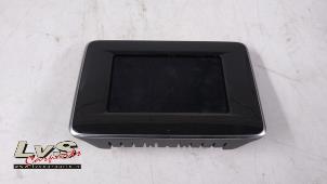 Gebruikte Display Multi Media regelunit Mercedes A (W176) 1.6 A-180 16V Prijs € 145,00 Margeregeling aangeboden door LvS Carparts