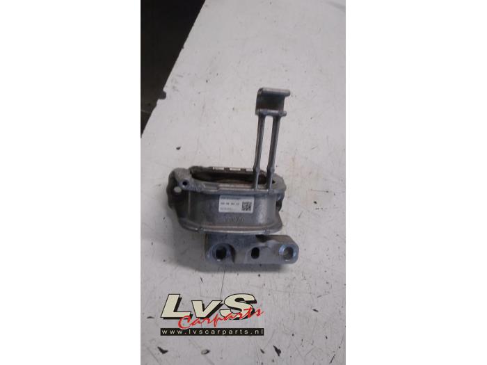 Volkswagen Golf Support moteur