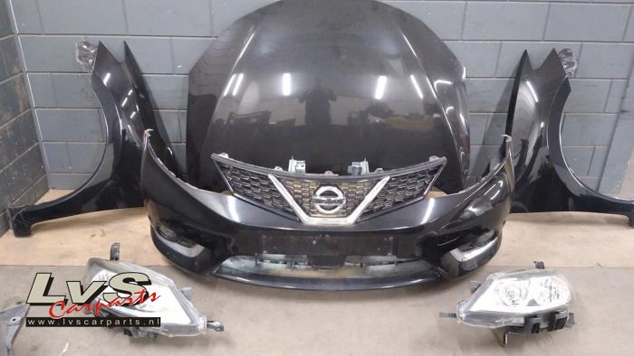 Nissan Pulsar Vorderfront komplett