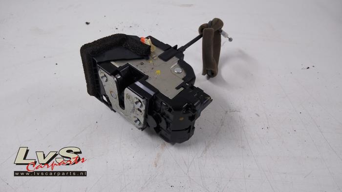 Renault Kadjar Door lock mechanism 4-door, front left