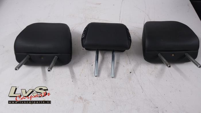 Renault Kadjar Headrest set