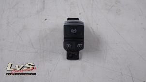 Gebruikte Handrem schakelaar Renault Kadjar (RFEH) 1.2 Energy TCE 130 Prijs € 15,00 Margeregeling aangeboden door LvS Carparts