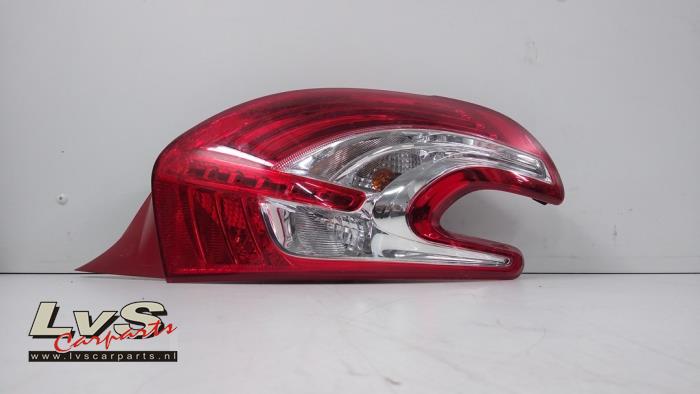 Peugeot 208 Taillight, right