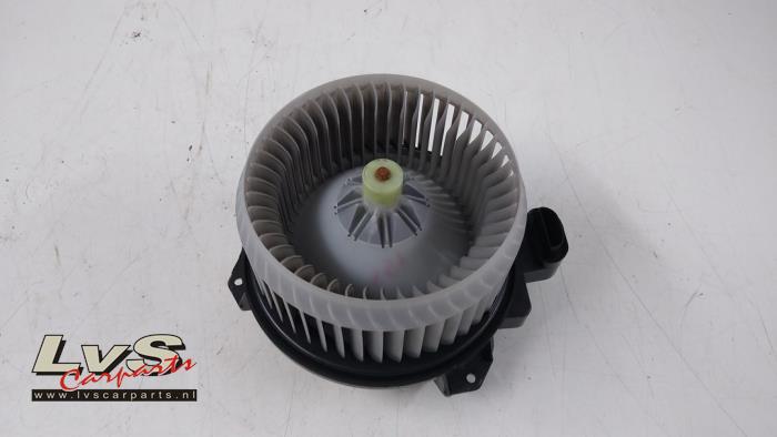 Toyota Verso Moteur de ventilation chauffage