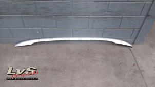 Gebruikte Dakrail rechts Ford Kuga I 2.0 TDCi 16V Prijs € 125,00 Margeregeling aangeboden door LvS Carparts