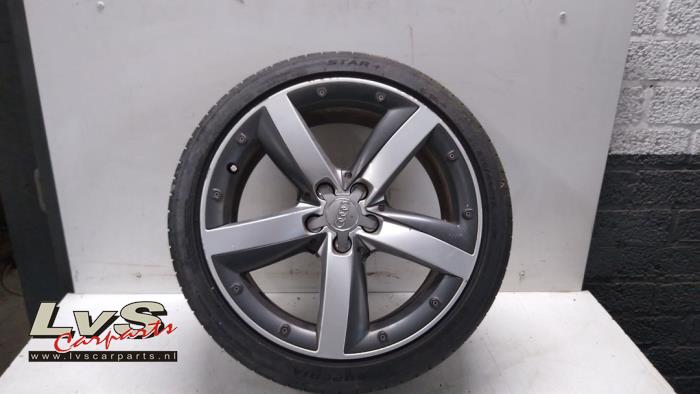 Audi A1 Velg + Band