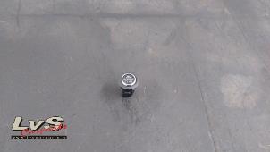 Gebruikte Start/Stop schakelaar Ford B-Max (JK8) 1.0 EcoBoost 12V 100 Prijs € 10,00 Margeregeling aangeboden door LvS Carparts