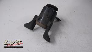 Gebruikte Motorrubber Ford B-Max (JK8) 1.0 EcoBoost 12V 100 Prijs € 15,00 Margeregeling aangeboden door LvS Carparts