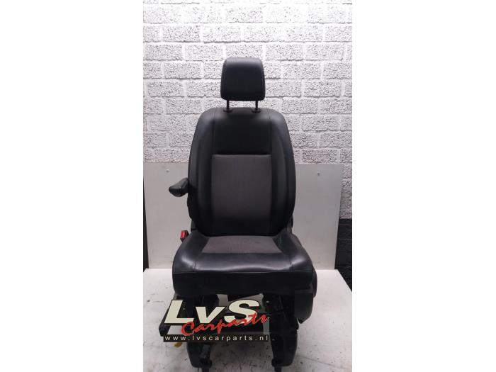 Peugeot Expert Seat, left