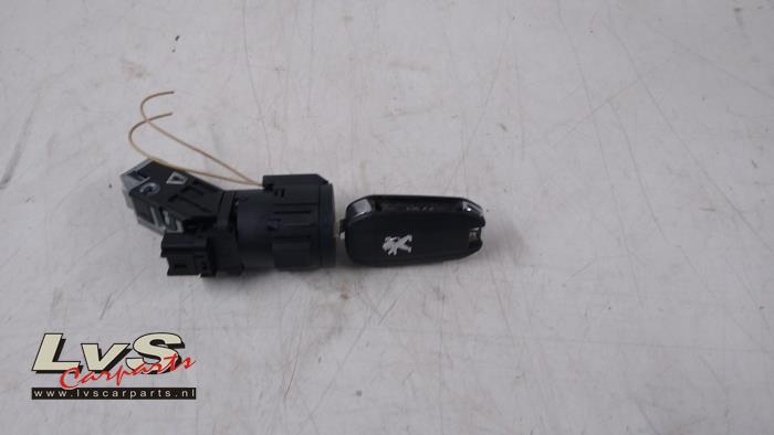 Peugeot 208 Ignition lock + key