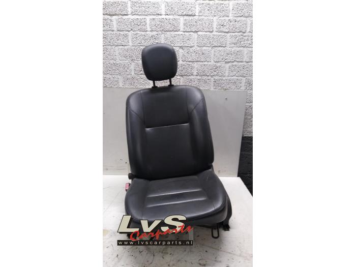 Dacia Duster Seat, left