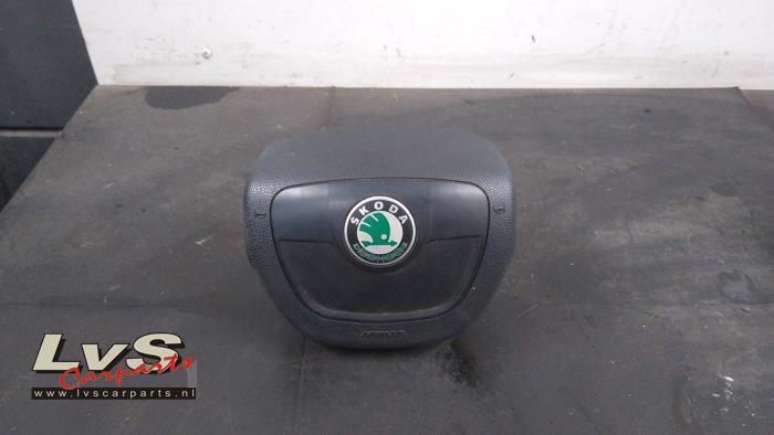 Skoda Fabia Left airbag (steering wheel)