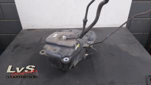 Gebruikte Adblue tank Opel Zafira Tourer (P12) 2.0 CDTI 16V 130 Ecotec Prijs € 225,00 Margeregeling aangeboden door LvS Carparts