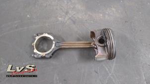 Gebruikte Zuiger Hyundai i10 (B5) 1.0 12V Prijs € 125,00 Margeregeling aangeboden door LvS Carparts