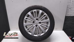 Gebruikte Velg + Band Peugeot 208 I (CA/CC/CK/CL) 1.2 Vti 12V PureTech 82 Prijs € 100,00 Margeregeling aangeboden door LvS Carparts