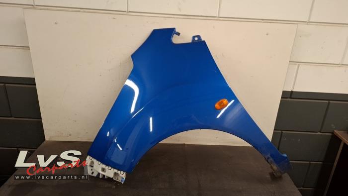 Chevrolet Spark Front wing, left