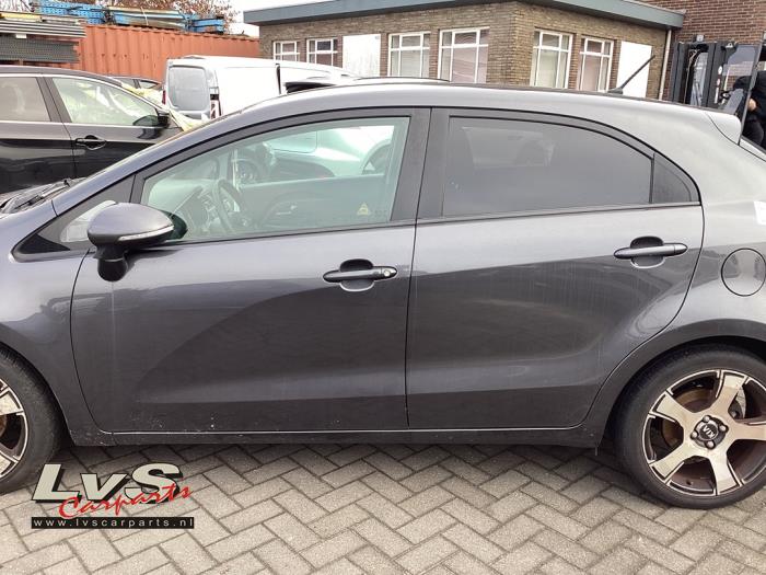 Kia Rio Portier 4Deurs links-achter