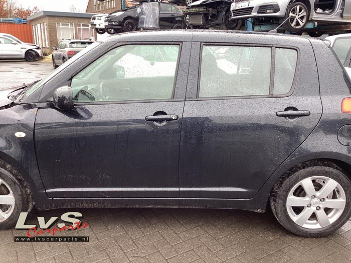 Suzuki Swift Portier 4Deurs links-achter