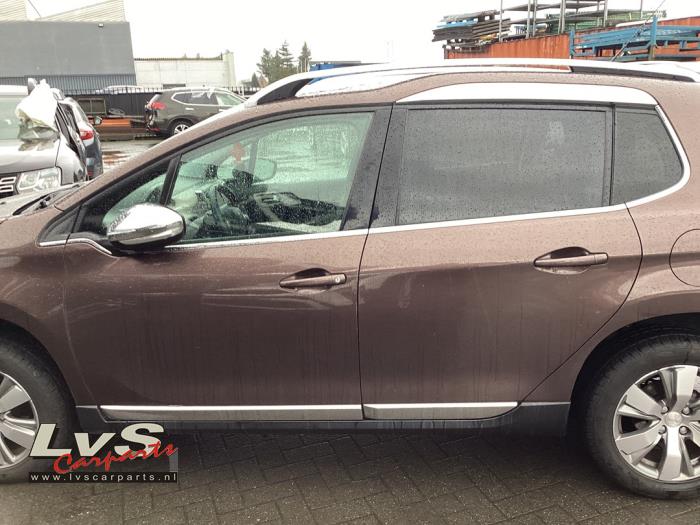 Peugeot 2008 Portier 4Deurs links-achter