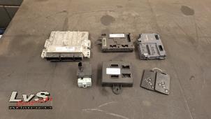 Gebruikte Computer Motormanagement Renault Clio IV (5R) 1.2 TCE 16V GT EDC Prijs € 250,00 Margeregeling aangeboden door LvS Carparts